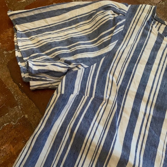 CABI Blue White Striped Womens Top Winged Sleeves Linen Blend SIZE SMALL - Picture 2 of 5